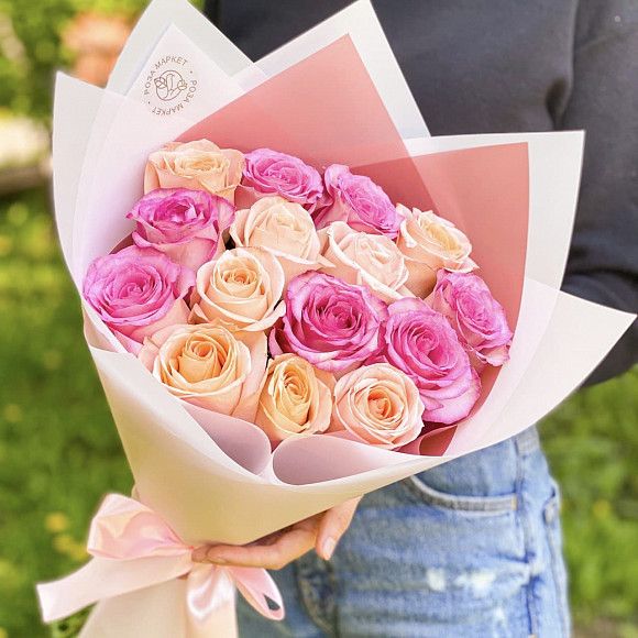 15 красных роз